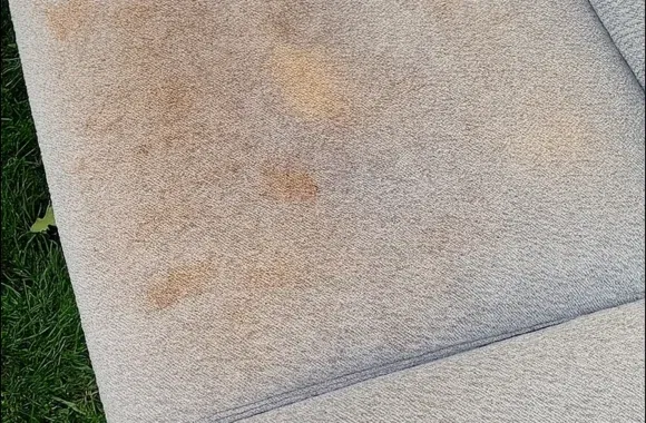 moet nog gereinigd worden door mobiele cleaners