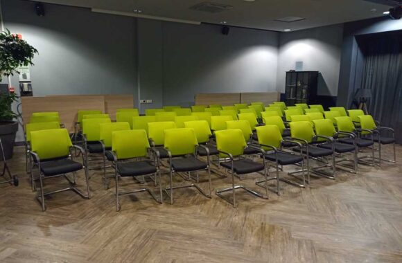 Goedkoop Bureau Stoelen Reinigen Nederland Afbeelding 1