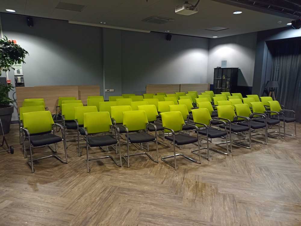 Goedkoop Bureau Stoelen Reinigen Nederland Afbeelding 1