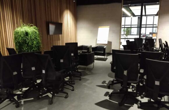 Kantoorstoelen En Kantinestoelen Reinigen Breda Afbeelding 6