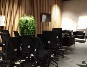 Kantoorstoelen En Kantinestoelen Reinigen Breda Afbeelding 8