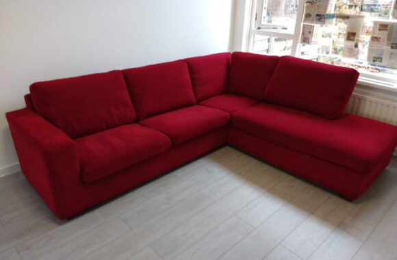 meubelreiniging-stoffen-bank-rood-laten-reinigen-oosterhout-ref022022-5